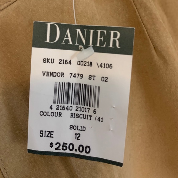 Brand new Danier pants - Picture 3 of 3